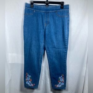 The Pioneer Woman Pull-On Embroidered Cropped Jeggings